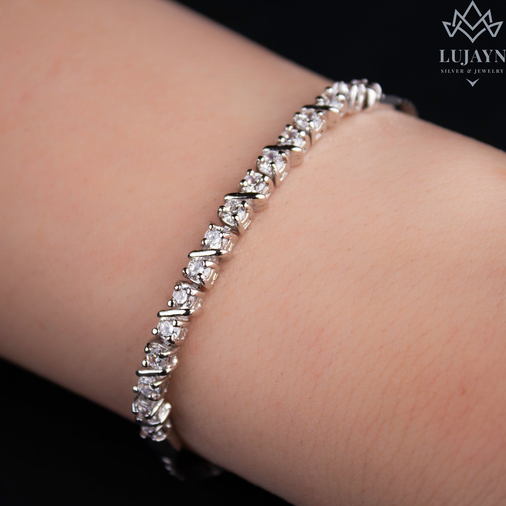 925 sterling silver Bracelet with Rhodium Plated & Premium Cubic Zircon.