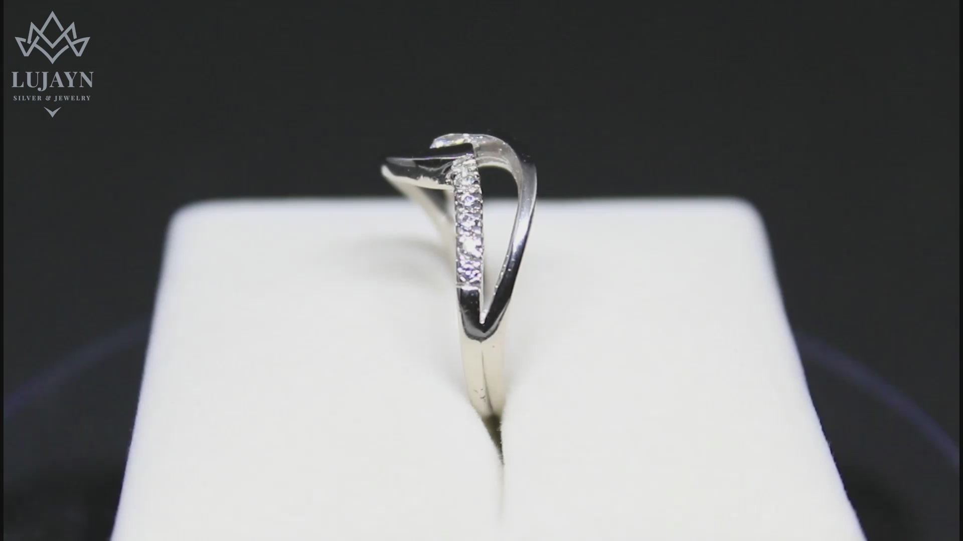 925 sterling silver Ring with Rhodium Plated & Premium Cubic Zircon.